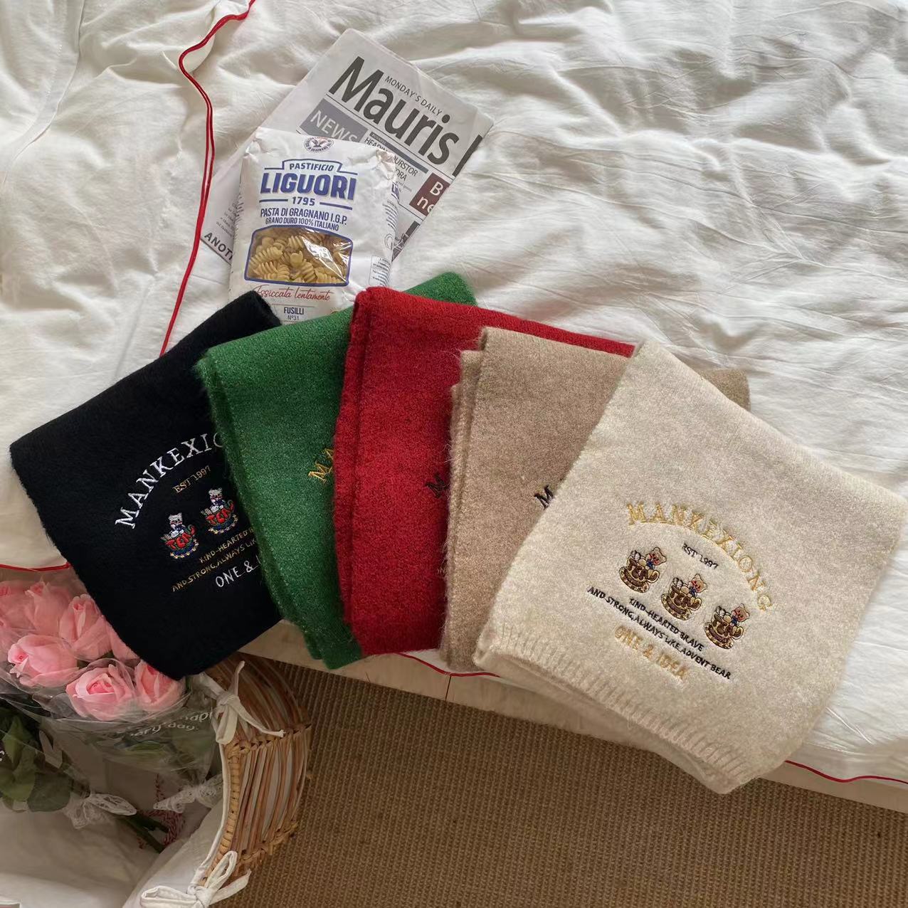 Wholesale Wool Embroidered Knitted Warm Thickened Bear Wool Scarf