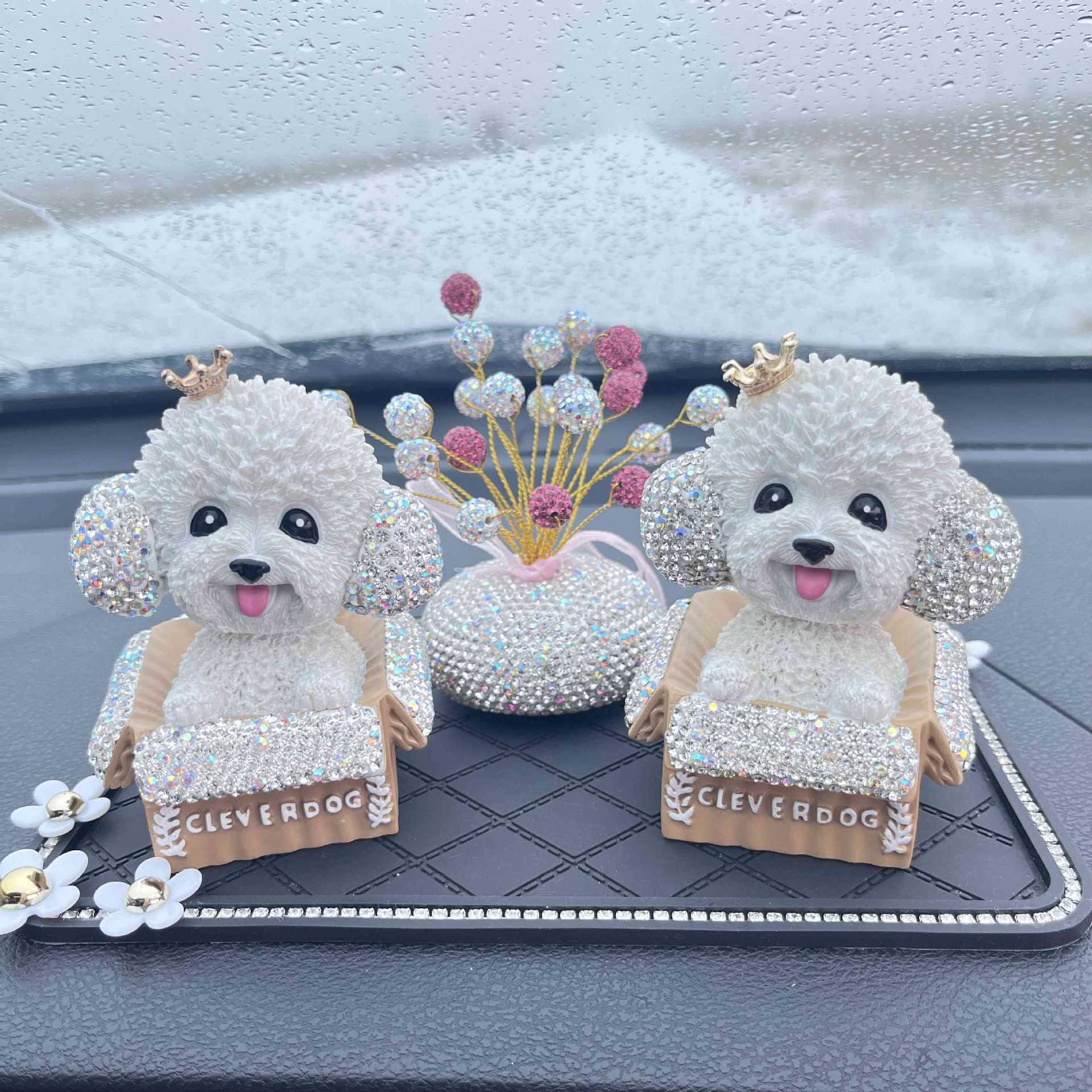 Wholesale Shake Head Teddy Crystal Car Accessories