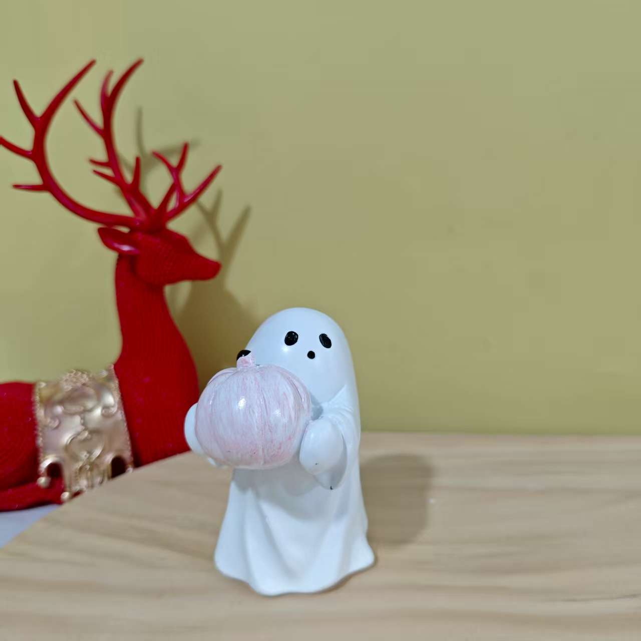 Wholesale  Ghost Pen Holder with Bat and Pumpkin Resin Home Decor