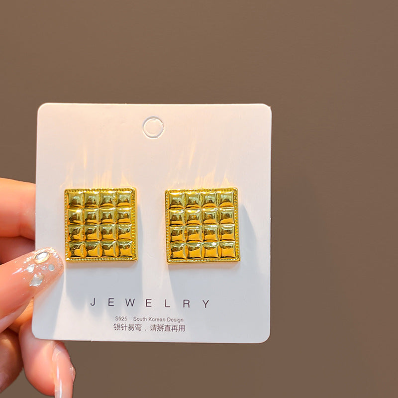 Wholesale ins personality retro French flower heart earrings