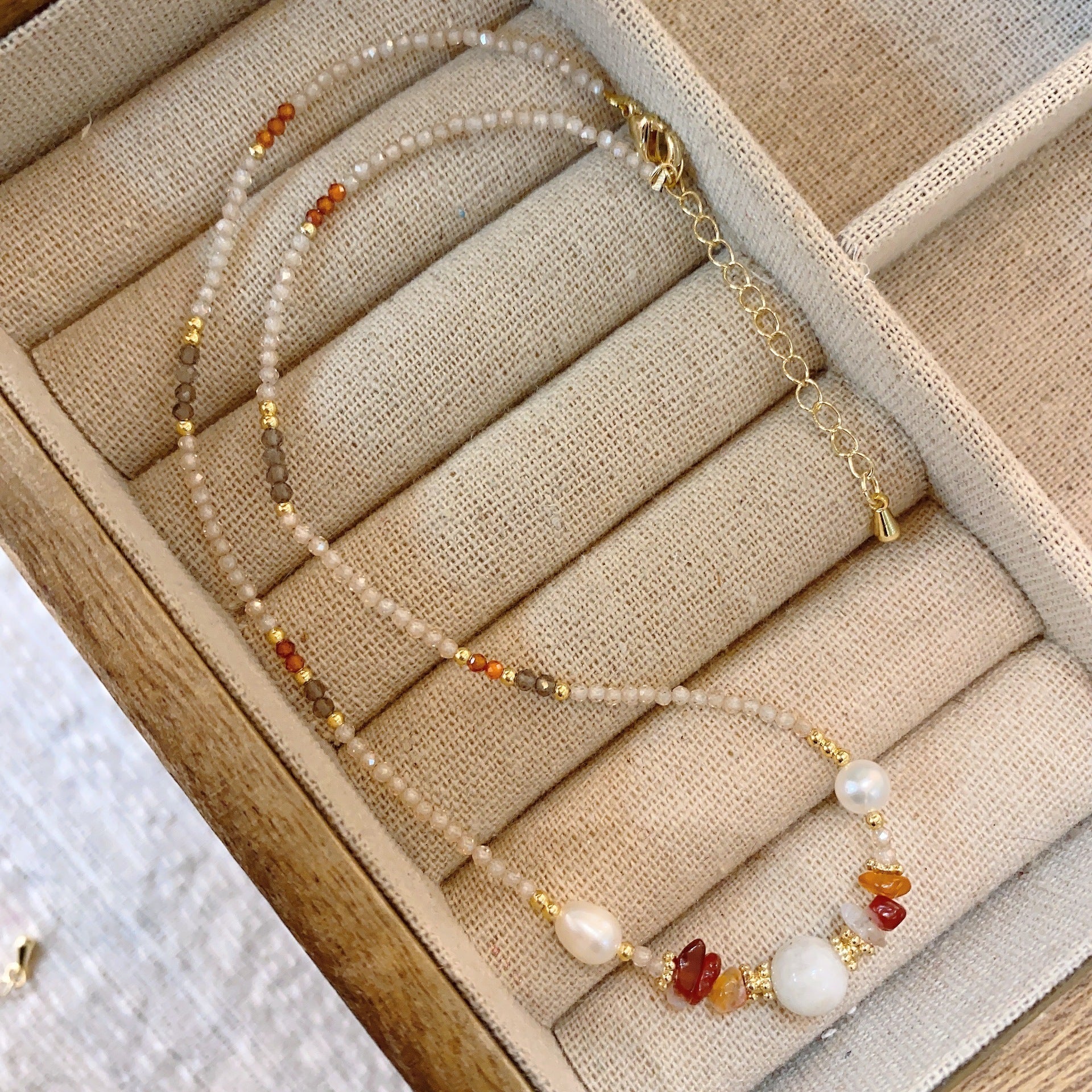 Wholesale Natural Stone Freshwater Pearl Colored Glass Beaded Necklace