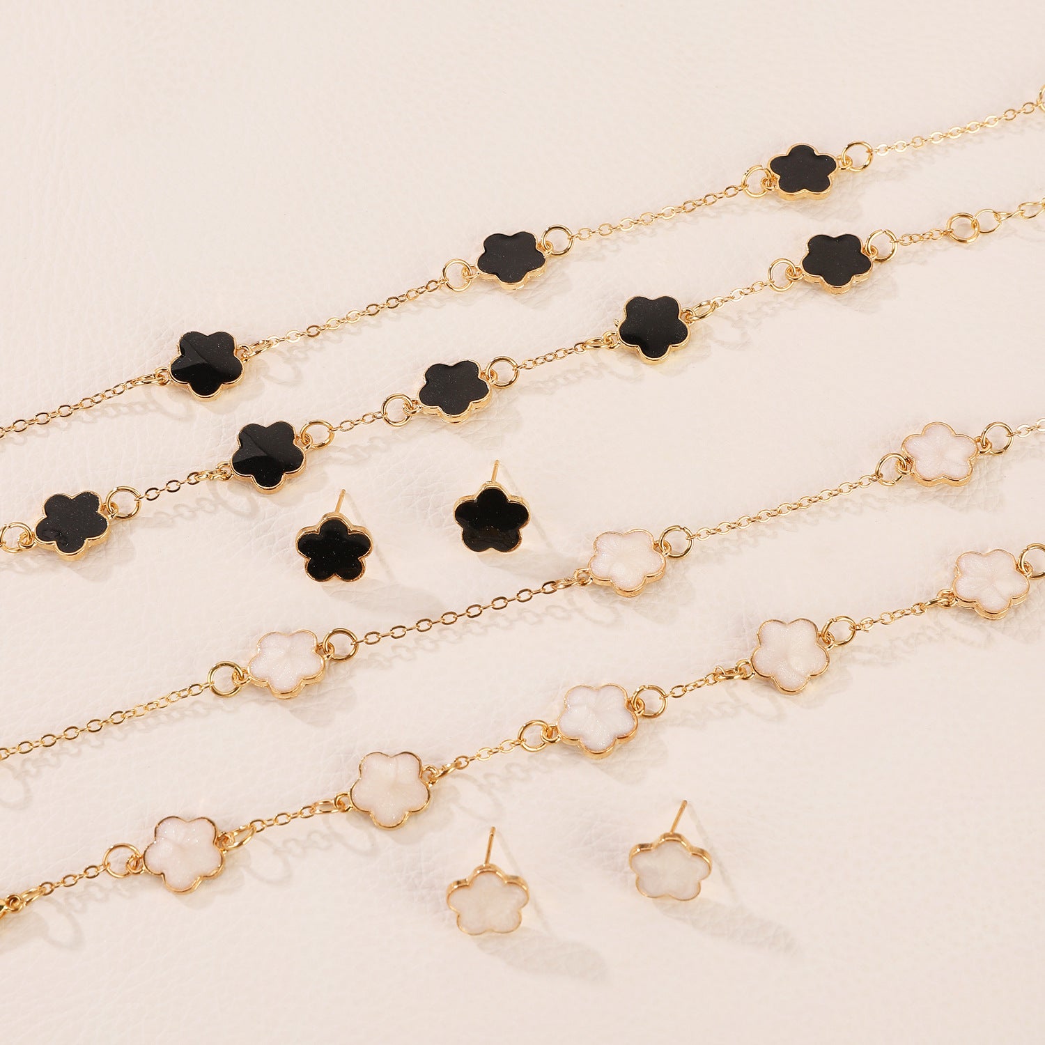 Wholesale Simple petal necklace five-leaf flower bracelet ring earrings 4-piece set