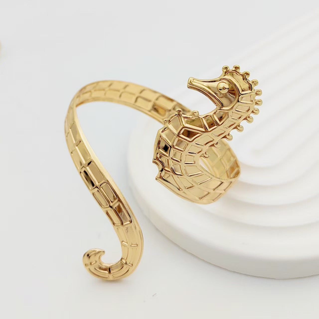 Wholesale wide hammered pleated golden bracelet