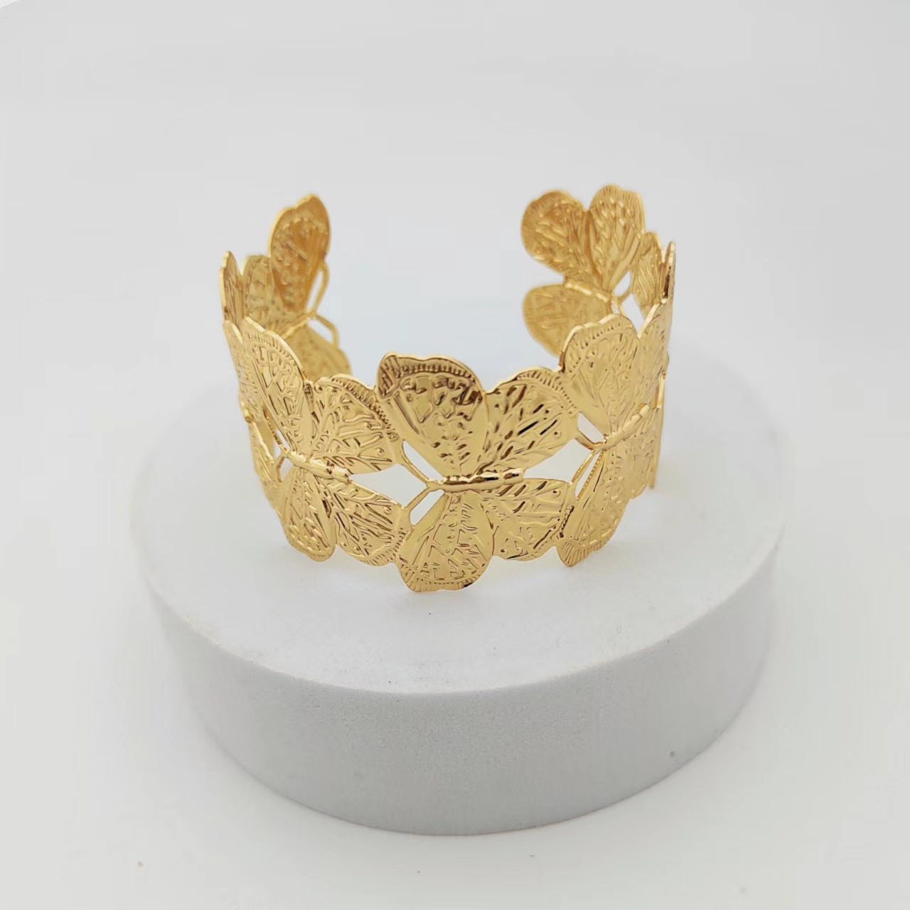 Wholesale wide hammered pleated golden bracelet