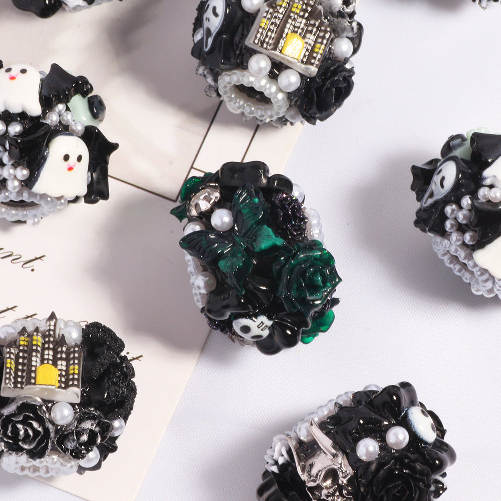 Wholesale 5PCS/Pack Halloween Skull Devil Cartoon Straight Hole Loose Beads DIY Mobile Phone Chain Key Chain Bag Chain Jewelry Accessories