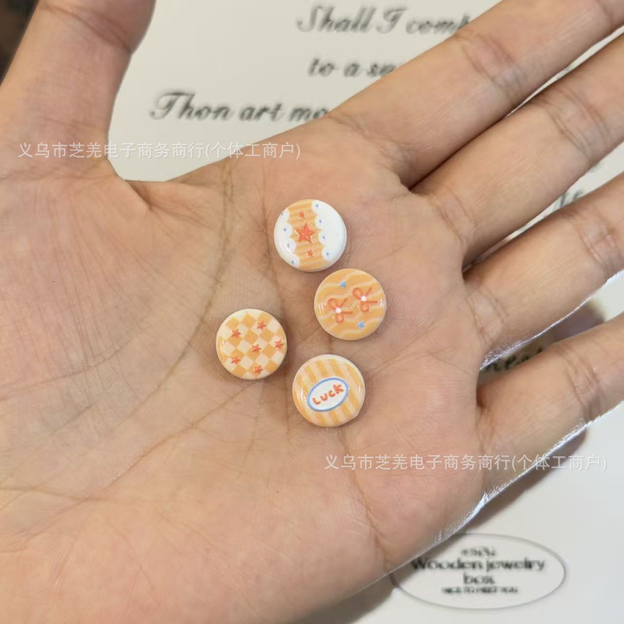 Wholesale 10pcs candy colored embossed milk shaped acrylic beads