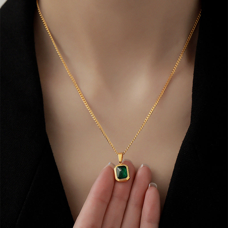 Wholesale French emerald pendant necklace clavicle chain