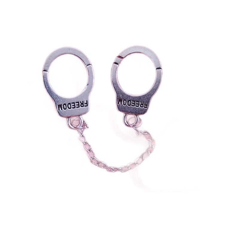 Wholesale  mini simulation prisoner handcuffs toy doll accessories