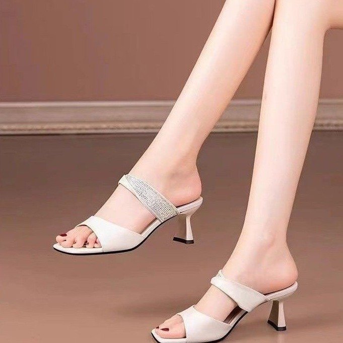 Wholesale Mid-high Heel Women's Outwear Sandals Summer Thick Heel Sandals All-match Slippers