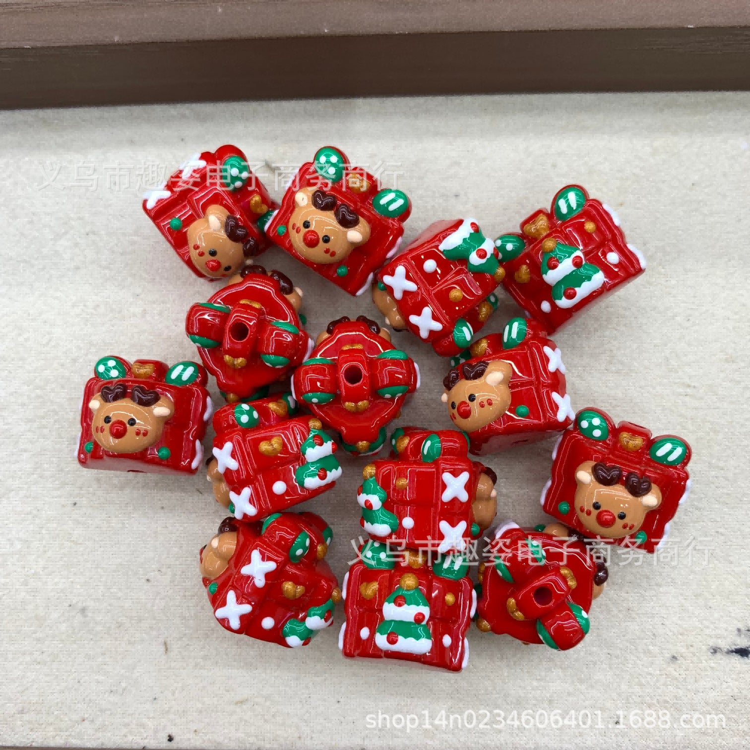 Wholesale 10pcs  Christmas gift box beading Acrylic Beads