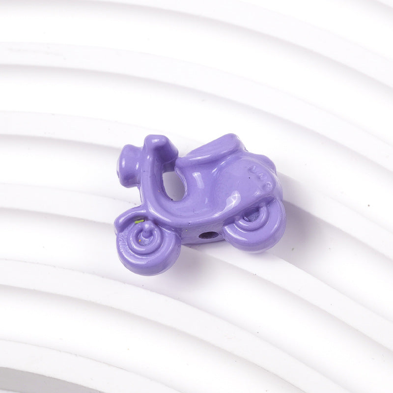 Wholesale of 100PCS/PACK Cartoon Small Motorcycle Perforated Paint Motorcycle Resin Beads