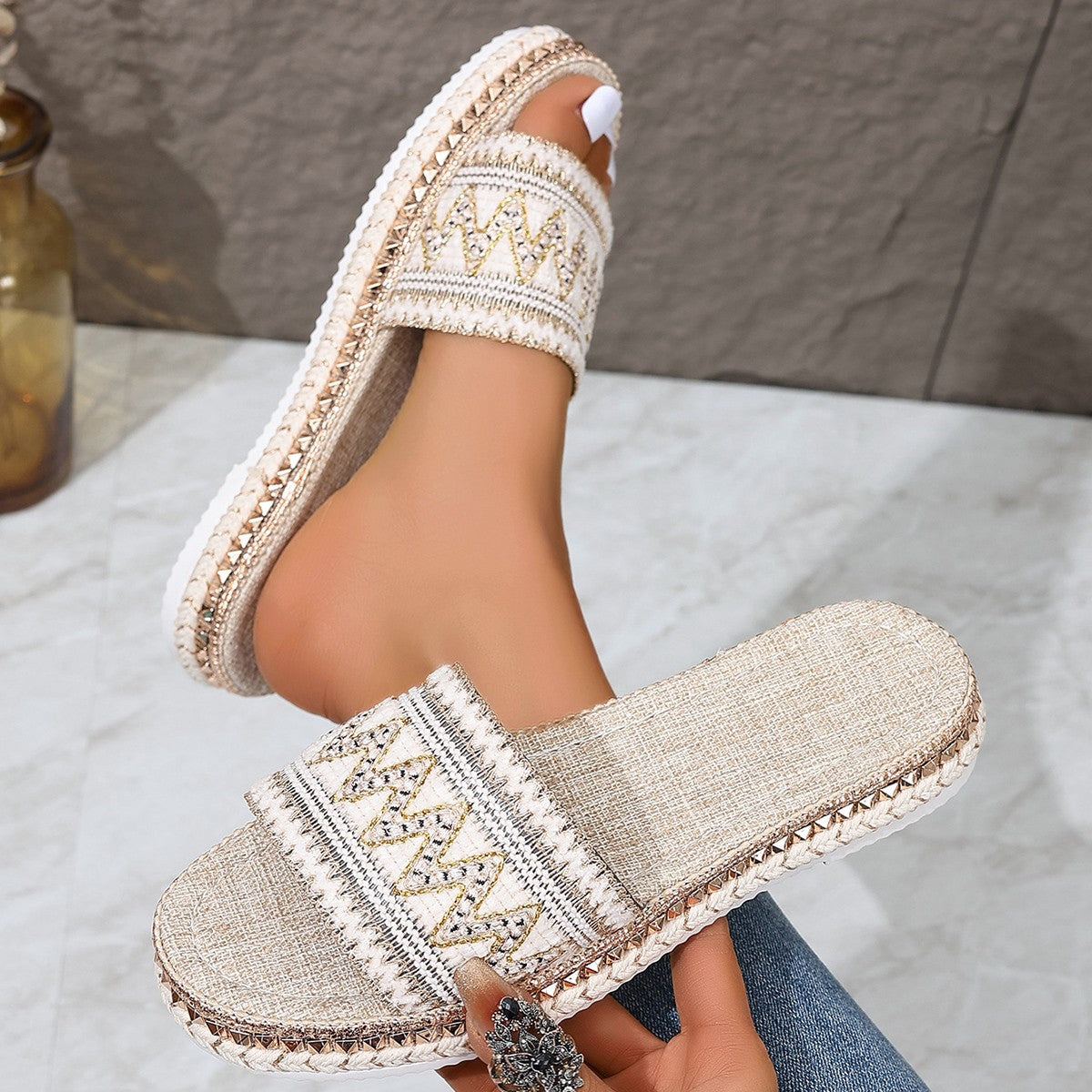 Wholesale Thick-soled Large-size Casual Flat Slippers