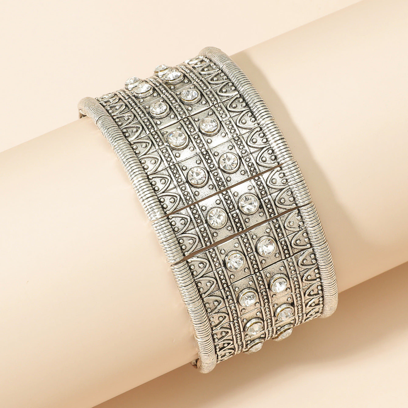 Wholesale Vintage Ethnic Style Handmade Holiday Style Exaggerated Alloy Bracelet