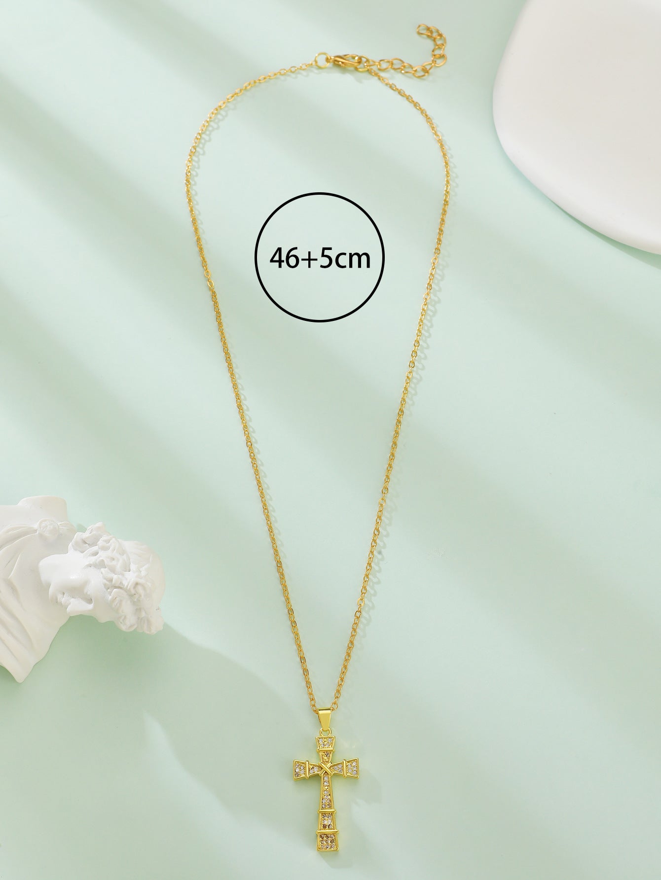 Wholesale Female Cross Creative Design Geometric Lockbone Punk Hip-hop Necklace Chain