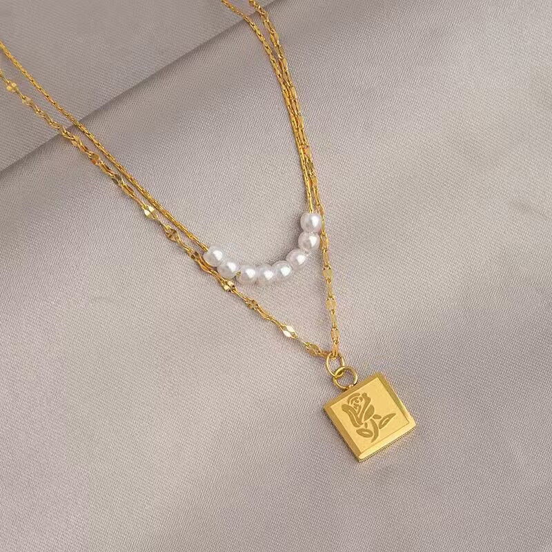 Wholesale Gold Titanium Steel Necklace for Women,  Non-Fading