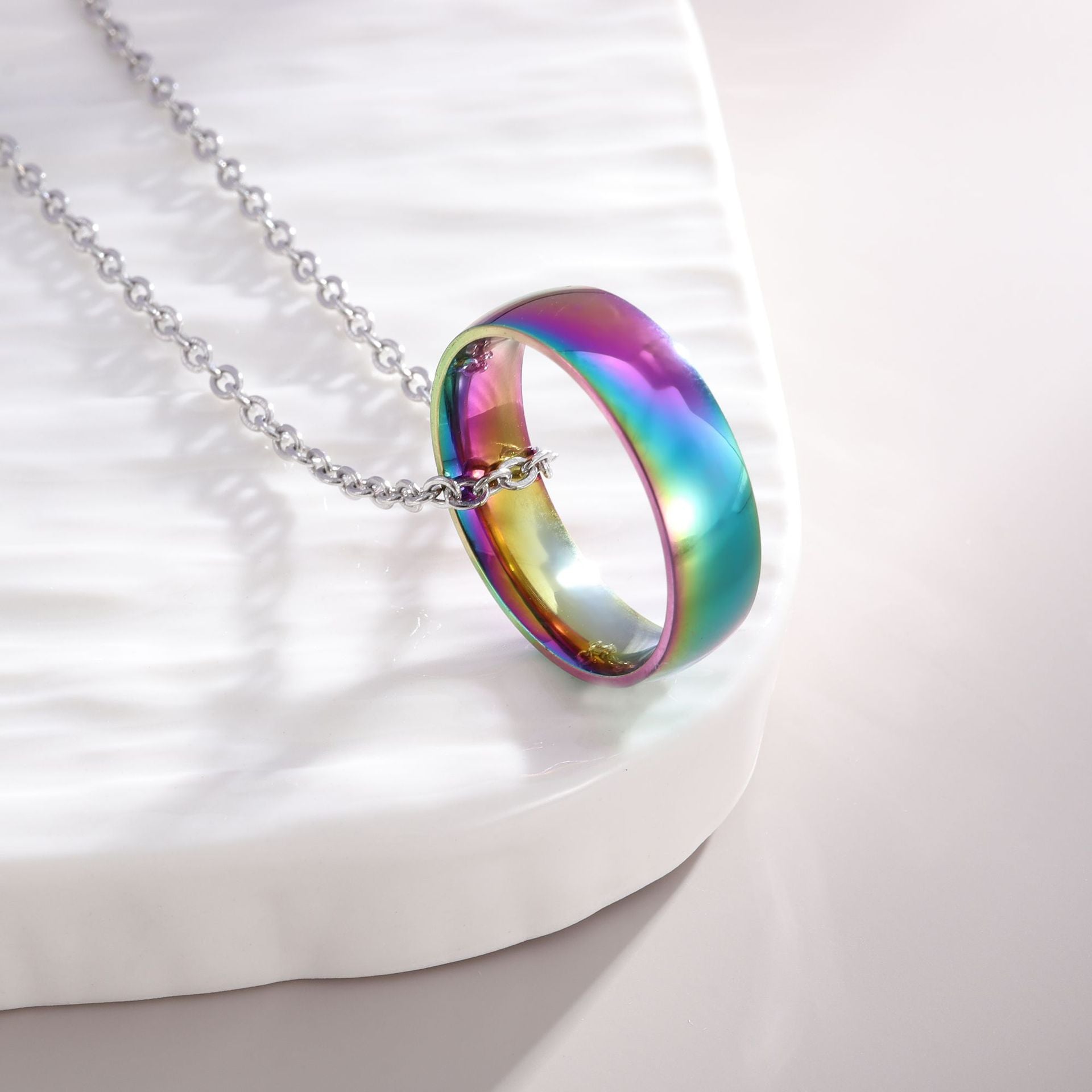 Wholesale Hot Selling Titanium Steel Simple Fashion Round Ring Necklace