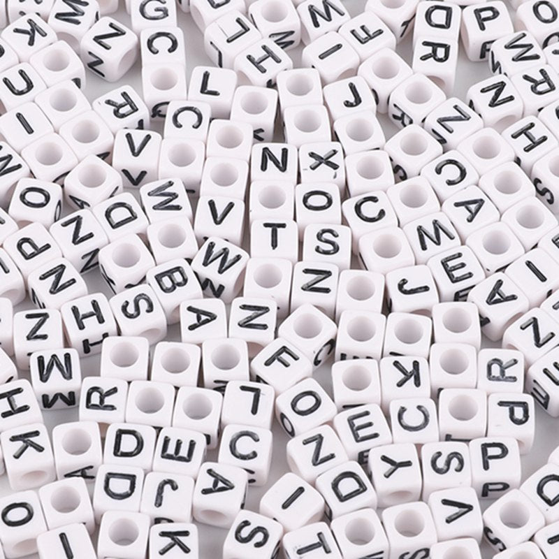 Wholesale 100pcs Acrylic Square Number English Alphabet Beads