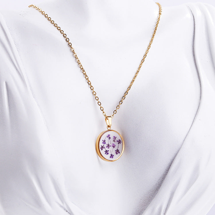 Wholesale 6pcs Simple Resin Stainless Steel Round Dripping Glue Dried Flower Necklace