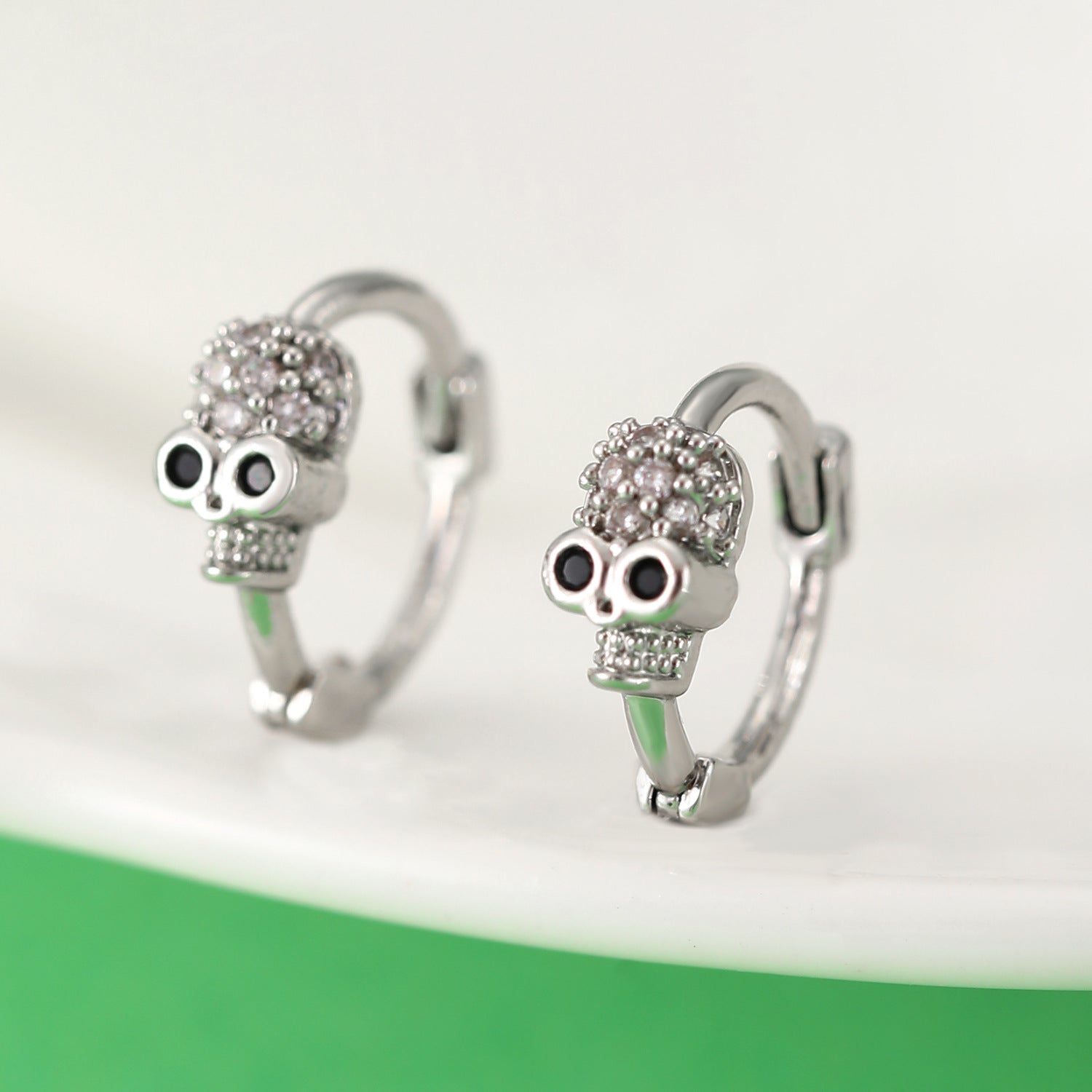 Wholesale Halloween Retro Exaggerated Gothic Horror Skull Heart Alloy Earrings