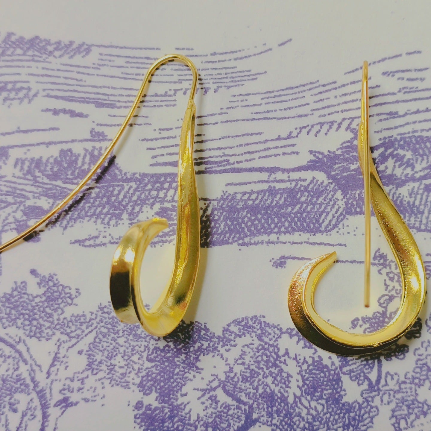 Wholesale Retro Geometric Gold Plated Ear Hooks Fashion Jewelry Accessory For Everyday Style