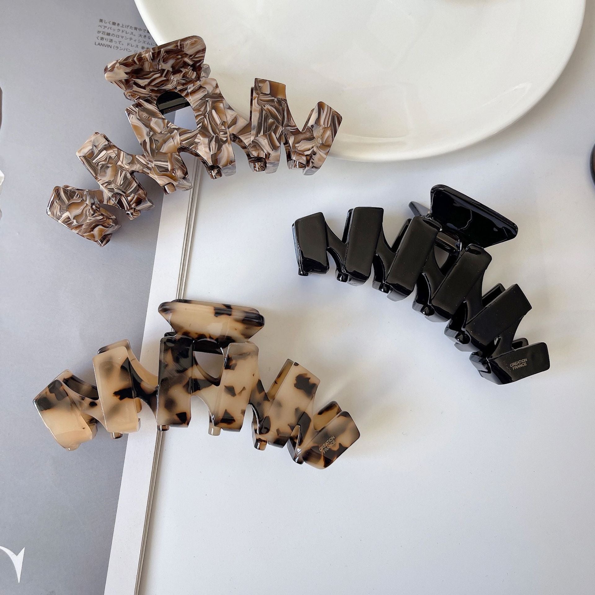 Wholesale Acetate Large Geometric Versatile Shark Clip