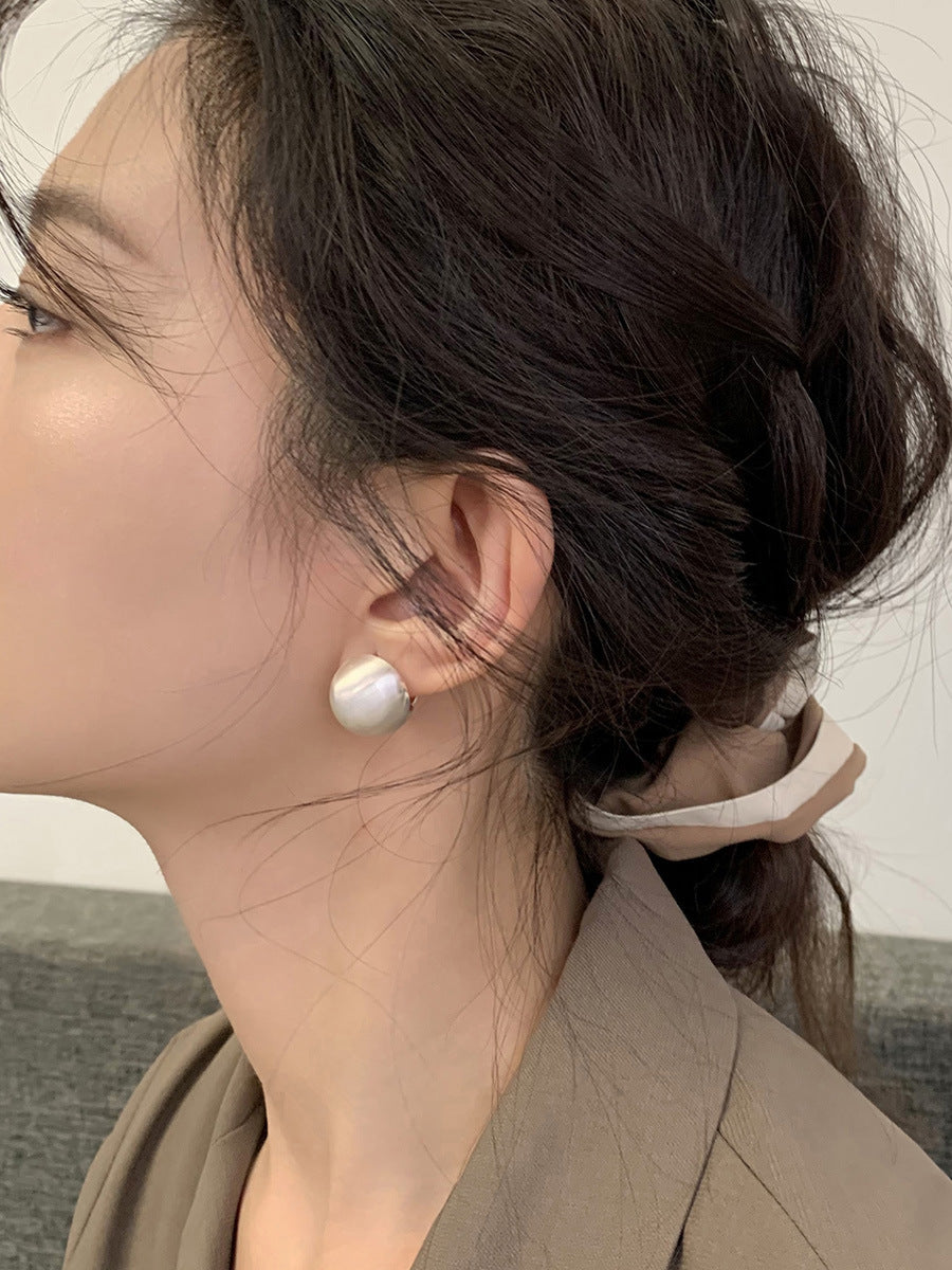 Wholesale cold three-dimensional ball metal silver earrings