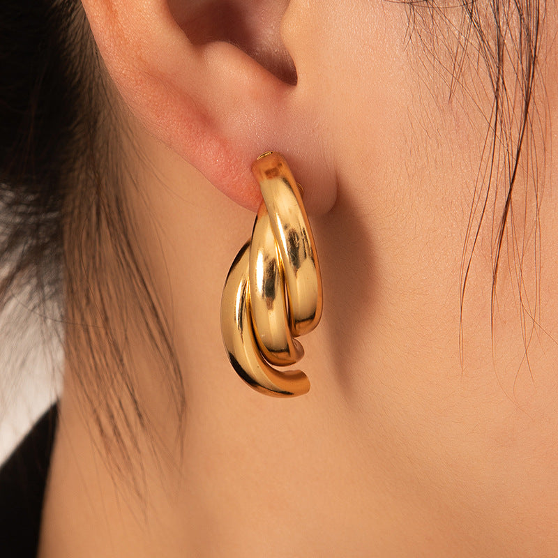 Wholesale steel solid smooth earrings  autumn and winter earrings  earbuckle