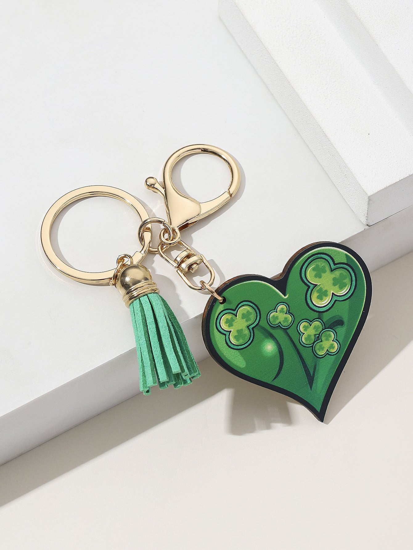 Wholesale St. Patrick's Day Green Shamrock Wooden Keychain