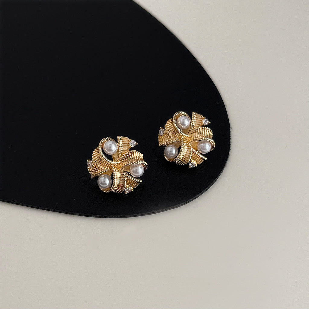 Wholesale Retro geometric metallic irregular earrings