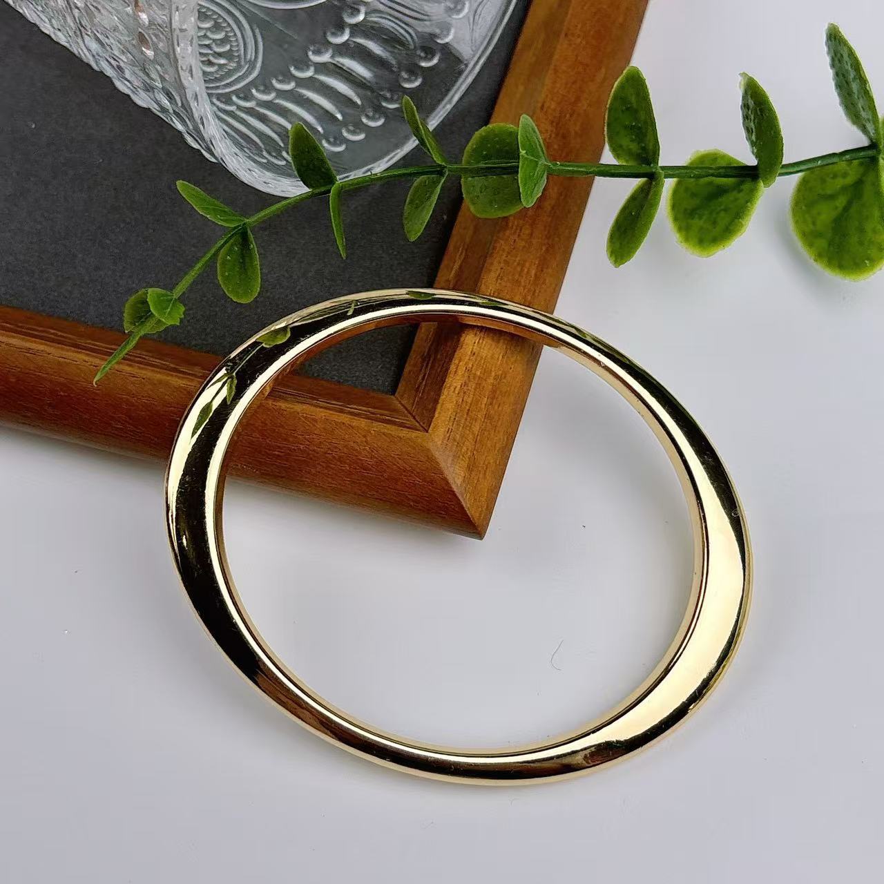 Wholesale Wave Shape Acrylic Open Bracelet