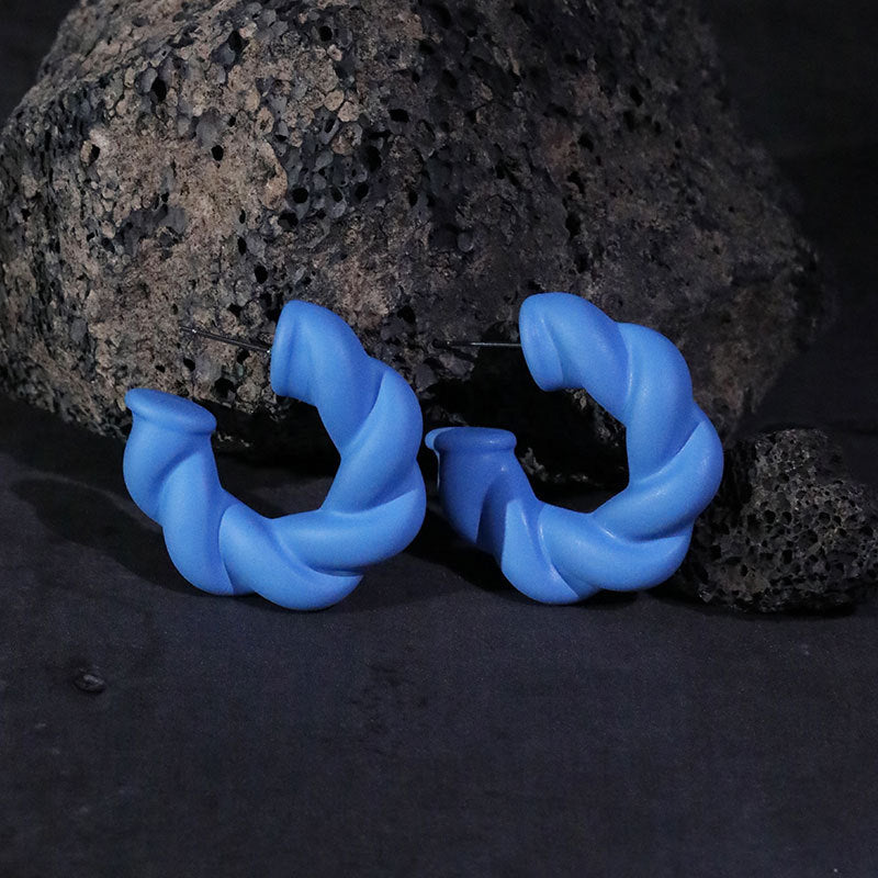 Wholesale Gut Simple Solid Color Commuter C Shape Twist Acrylic Earrings