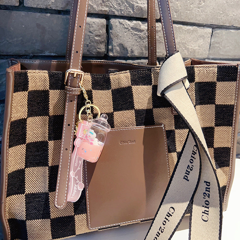 Wholesale Bottle Rabbit Doll Into Oil Quicksand Drift Bottle Acrylic Keychain