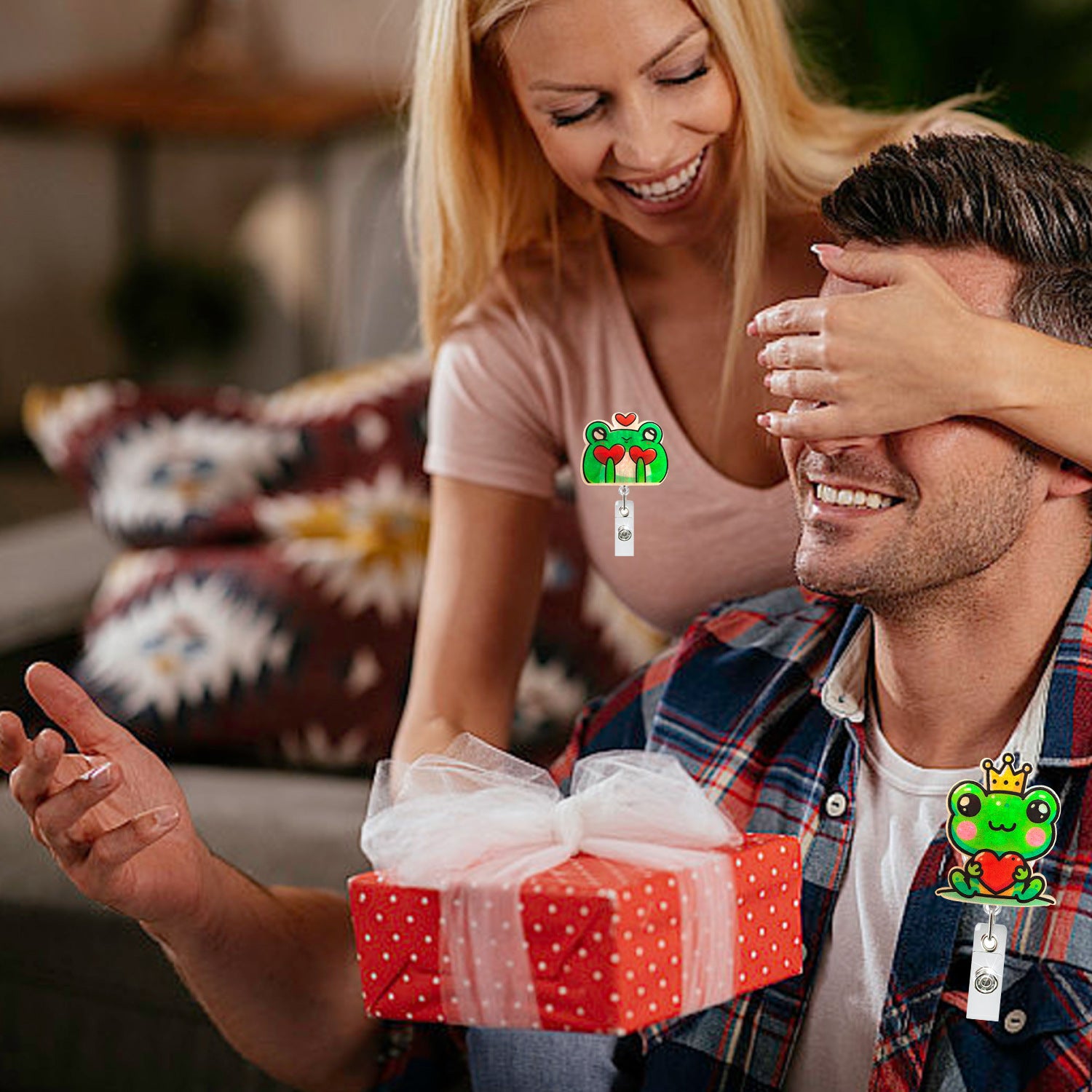 Wholesale acrylic frog retractable rotating easy pull buckle