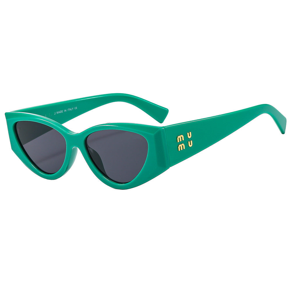 Wholesale Fashion men' s and women' s sunglasses personalized all-matching glasses
