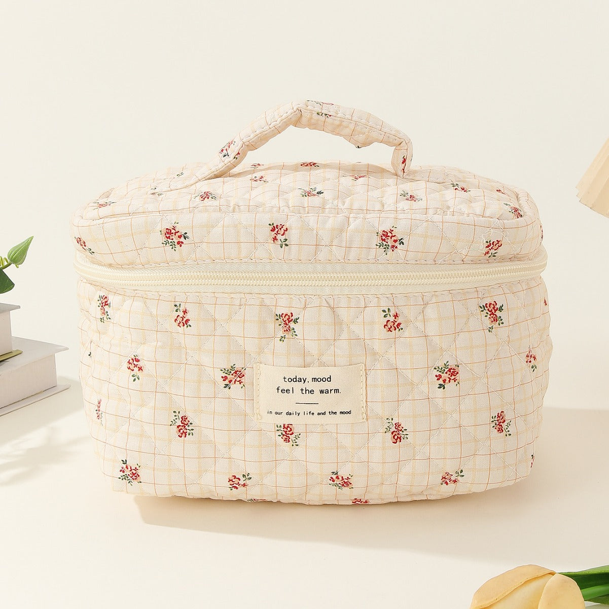 Wholesale Portable Large Capacity Small Floral Storage Portable Quilted Cotton Cosmetic Bag