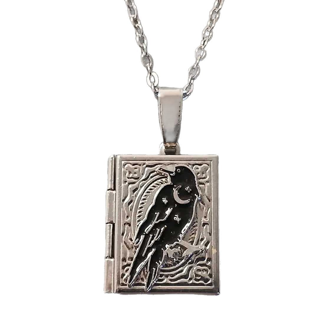 Wholesale Gothic Vampire Moon Crow Halloween stainless steel necklace