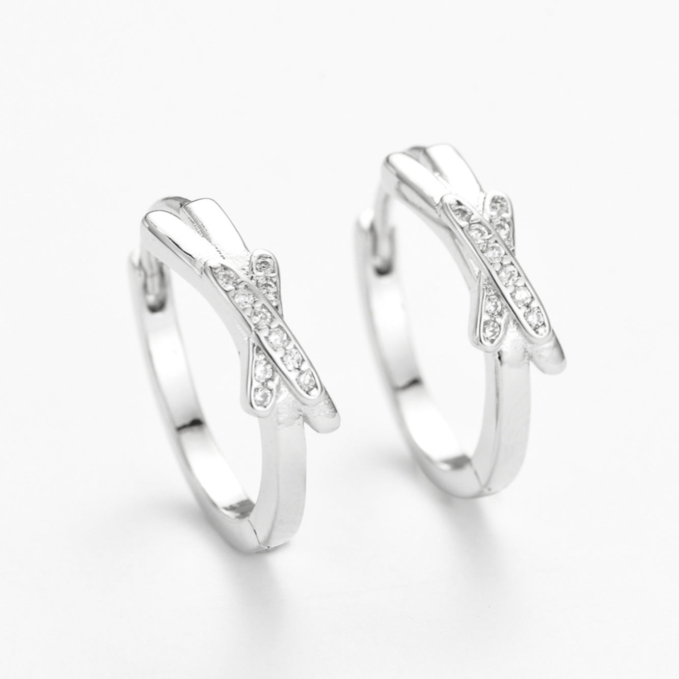 Wholesale Diamond-encrusted cross earrings,  niche ear cuffs