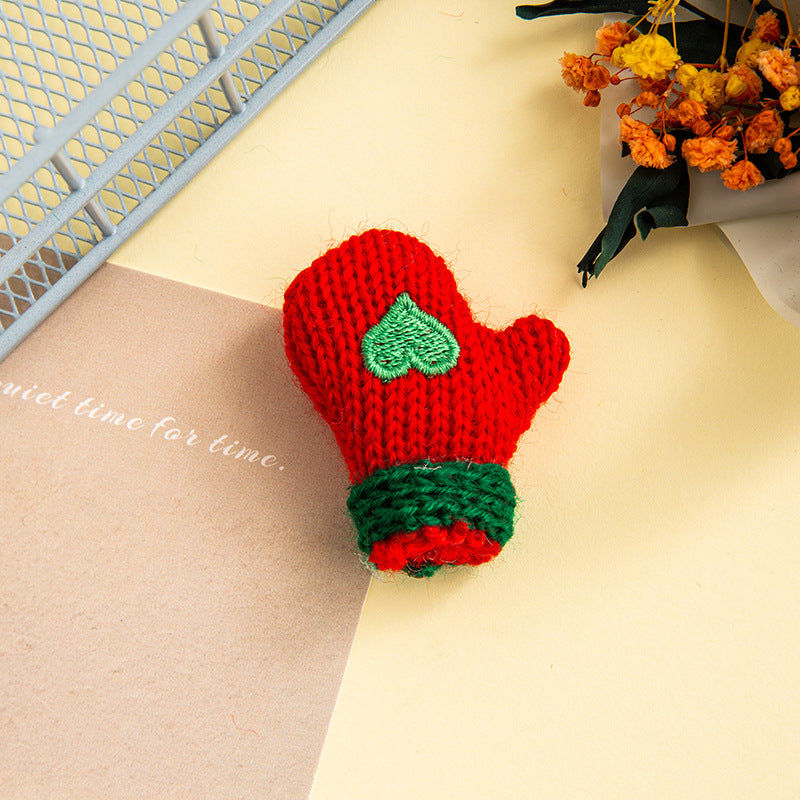 Wholesale Christmas DIY Wool Mini Knitted Finger Hat Doll Accessories
