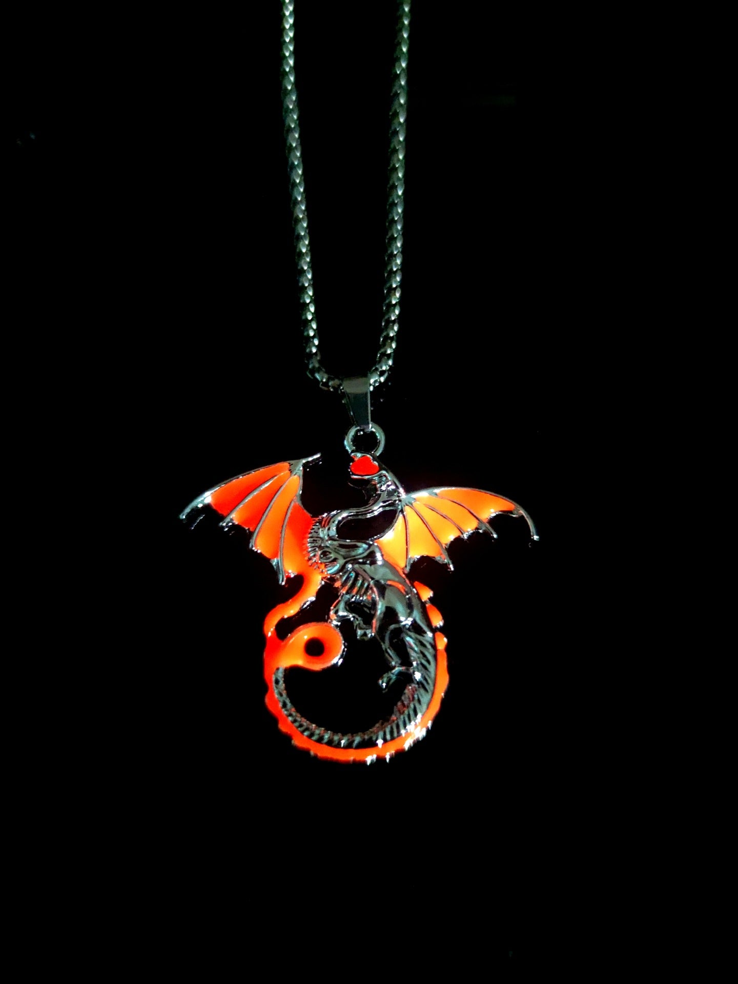 Wholesale  Peripherals Flying Dragon Luminous Necklace