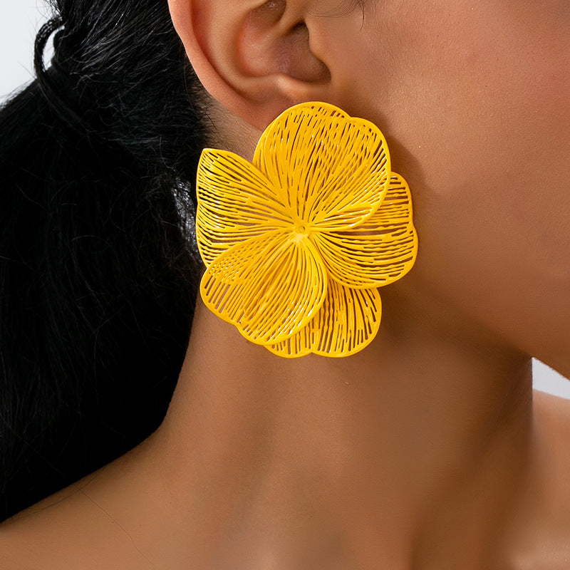 Wholesale Trendy Floral Earrings Gold Alloy Women Spring Party Fashion Accessory