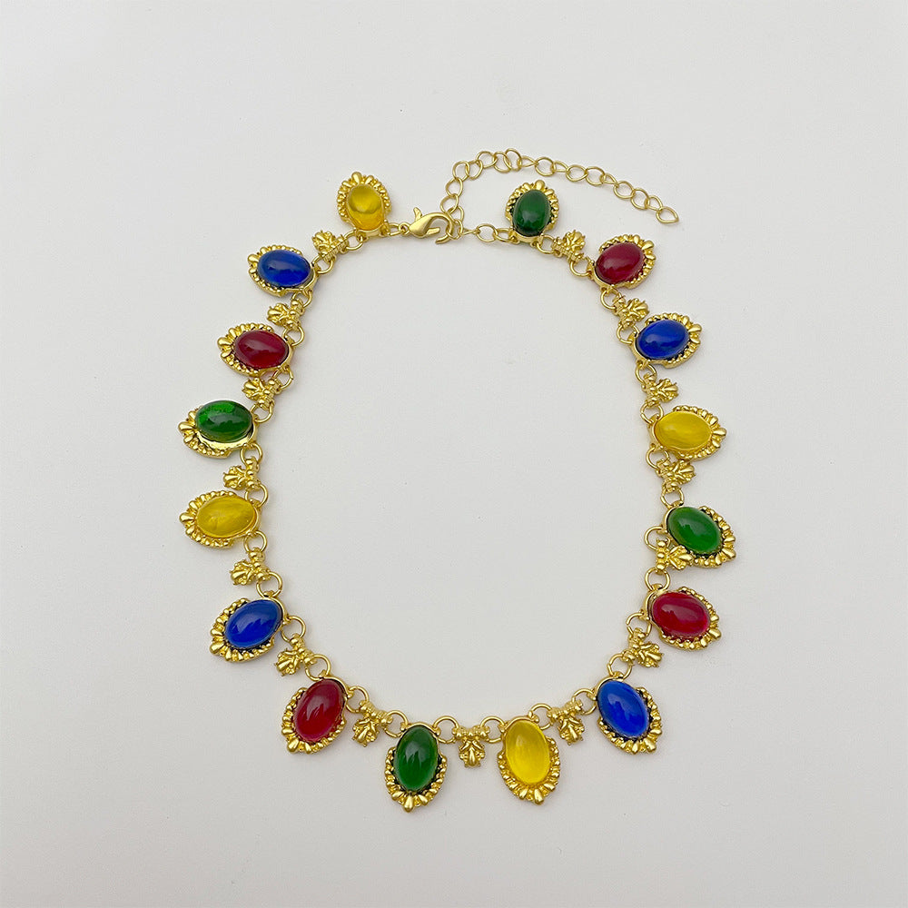 Color al por mayor Collar de aleación de aleación retro del palacio ovalado