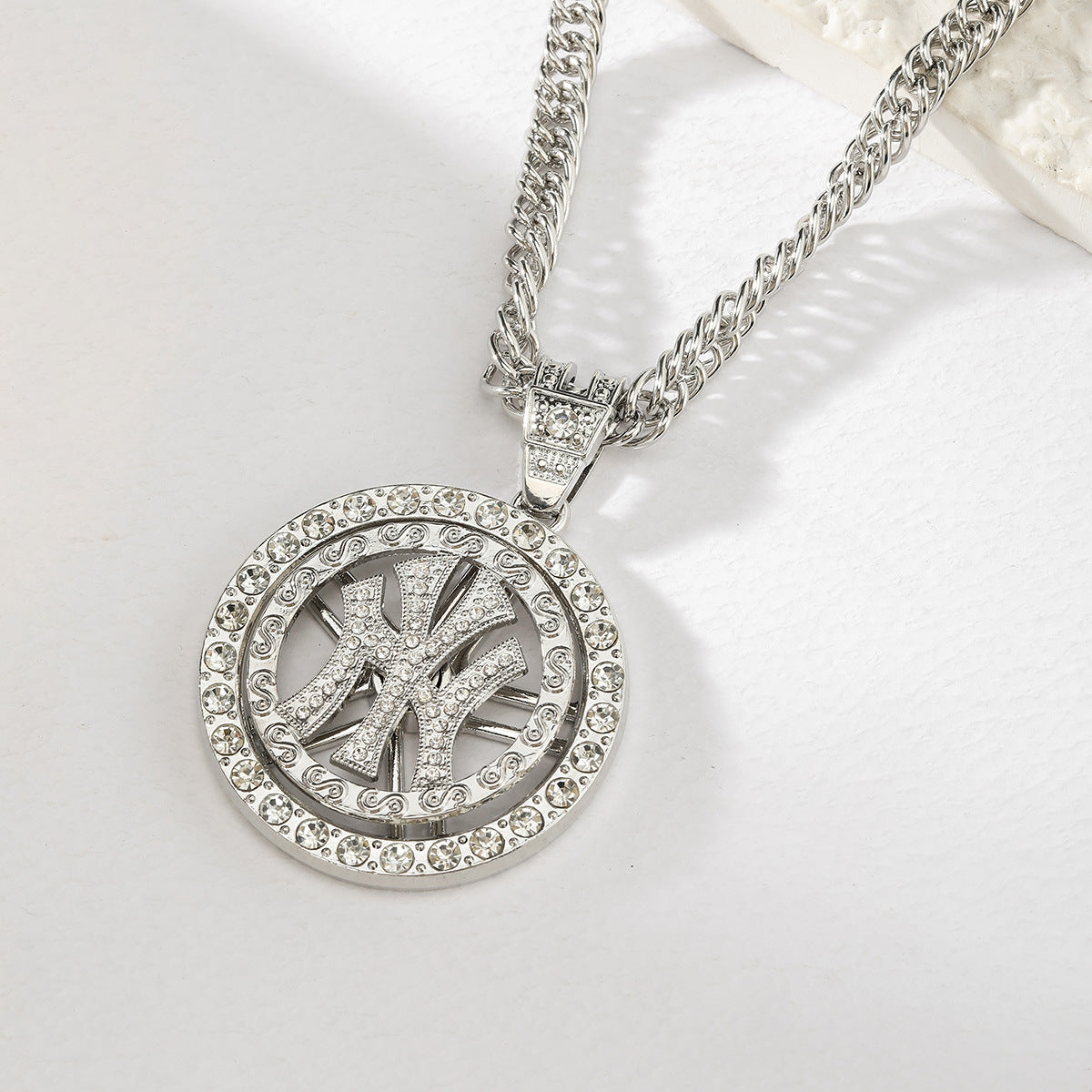 Wholesale Rotatable Clock and Diamond Personality Necklace