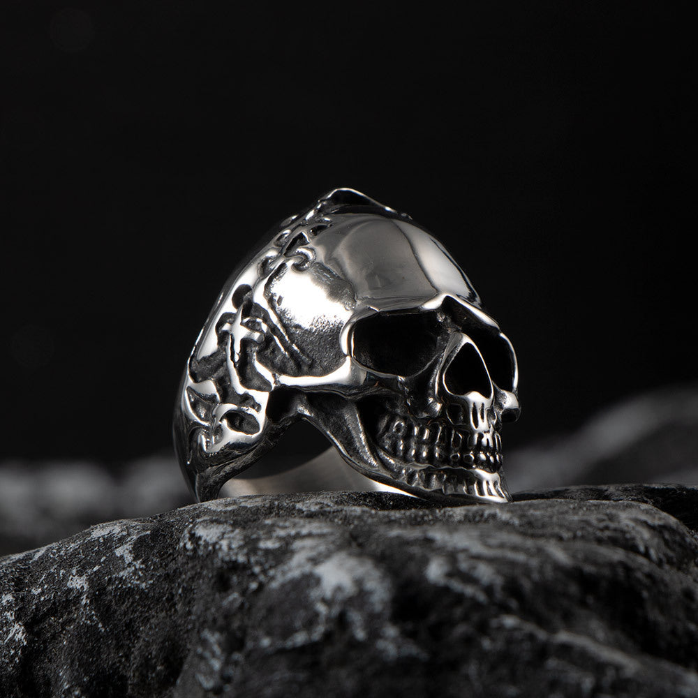 Wholesale  does not fade exquisite punk titanium steel retro skull gift men's raw stainless steel polished ring