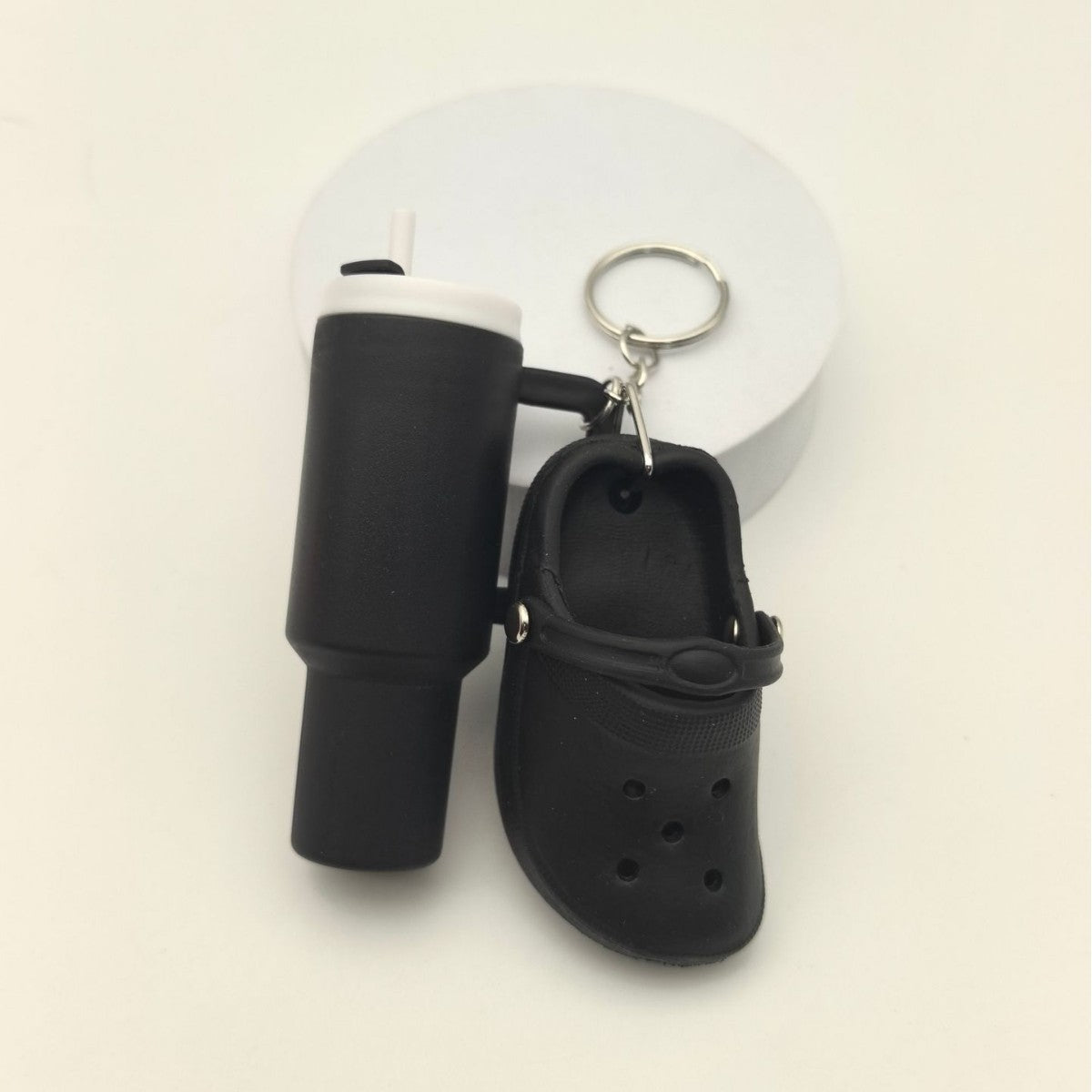 Wholesale New Ice Cup Keychain and Mini Hole Shoes Keychain Combination Pendant Set Can Wrap