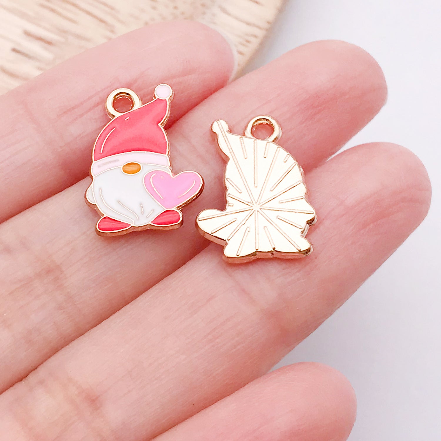 Wholesale Valentine' s Day Love Variety Cartoon Jewelry Accessories Pendant
