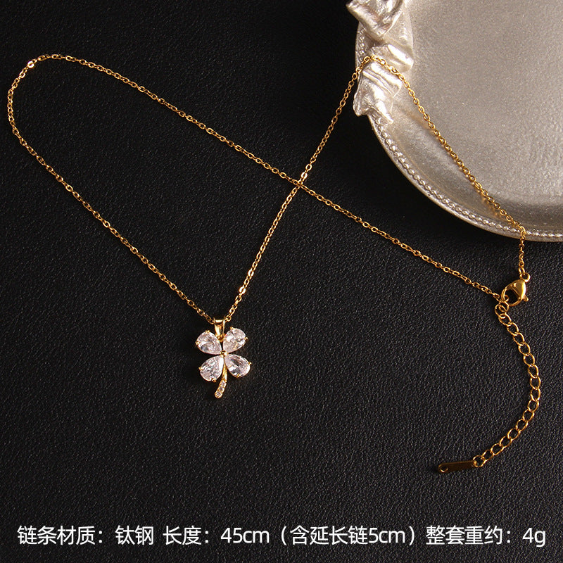 Wholesale Four-leaf Clover Flower Necklaces Pendant Clavicle Chain