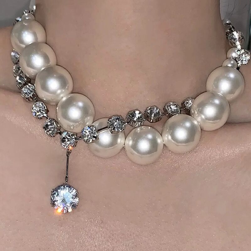 Wholesale Exaggerated pearl clavicle sweater necklace