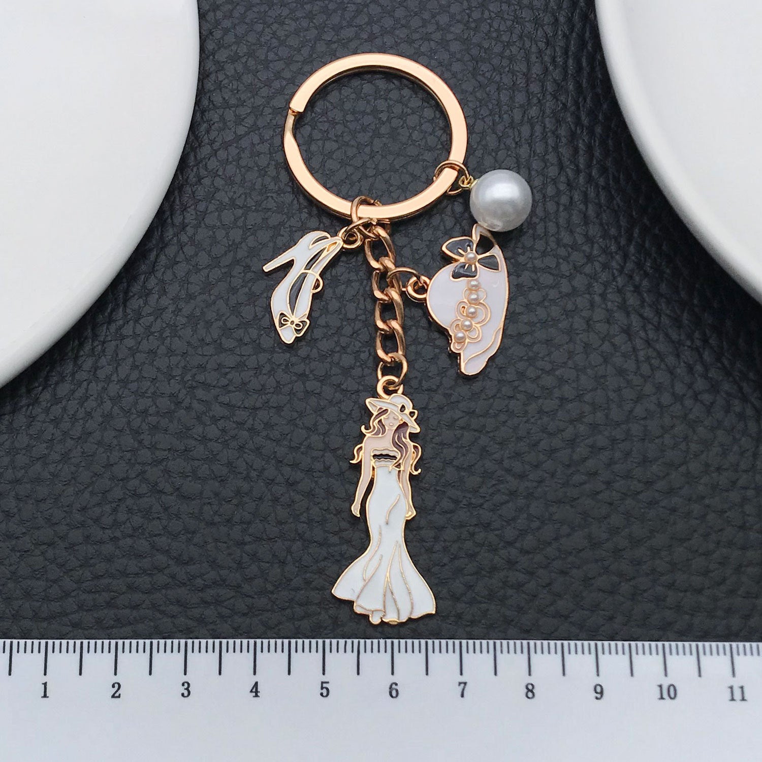 Wholesale White dress girl's hat high heels pearl Metal Keychain