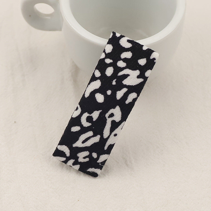 Wholesale Leopard Print Simple and Versatile Bangs Fabric Hair Clips