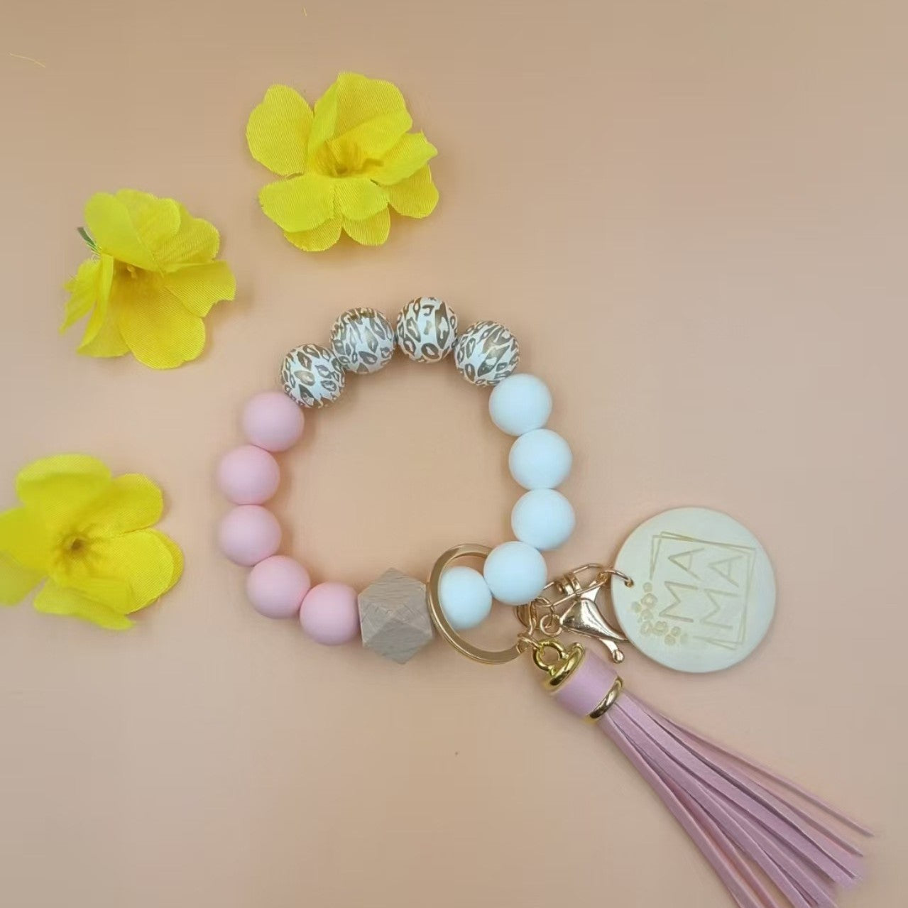 Wholesale Chic Purple Silicone Bead Tassel Keychain Bag Charm With Wooden MAMA Pendant Casual Gift For Couple Car Key Accessory Resale